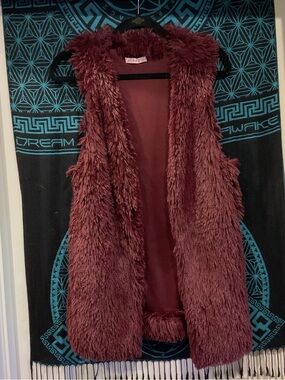 SUPRE Women's Faux Fur Vest in Deep Burgundy